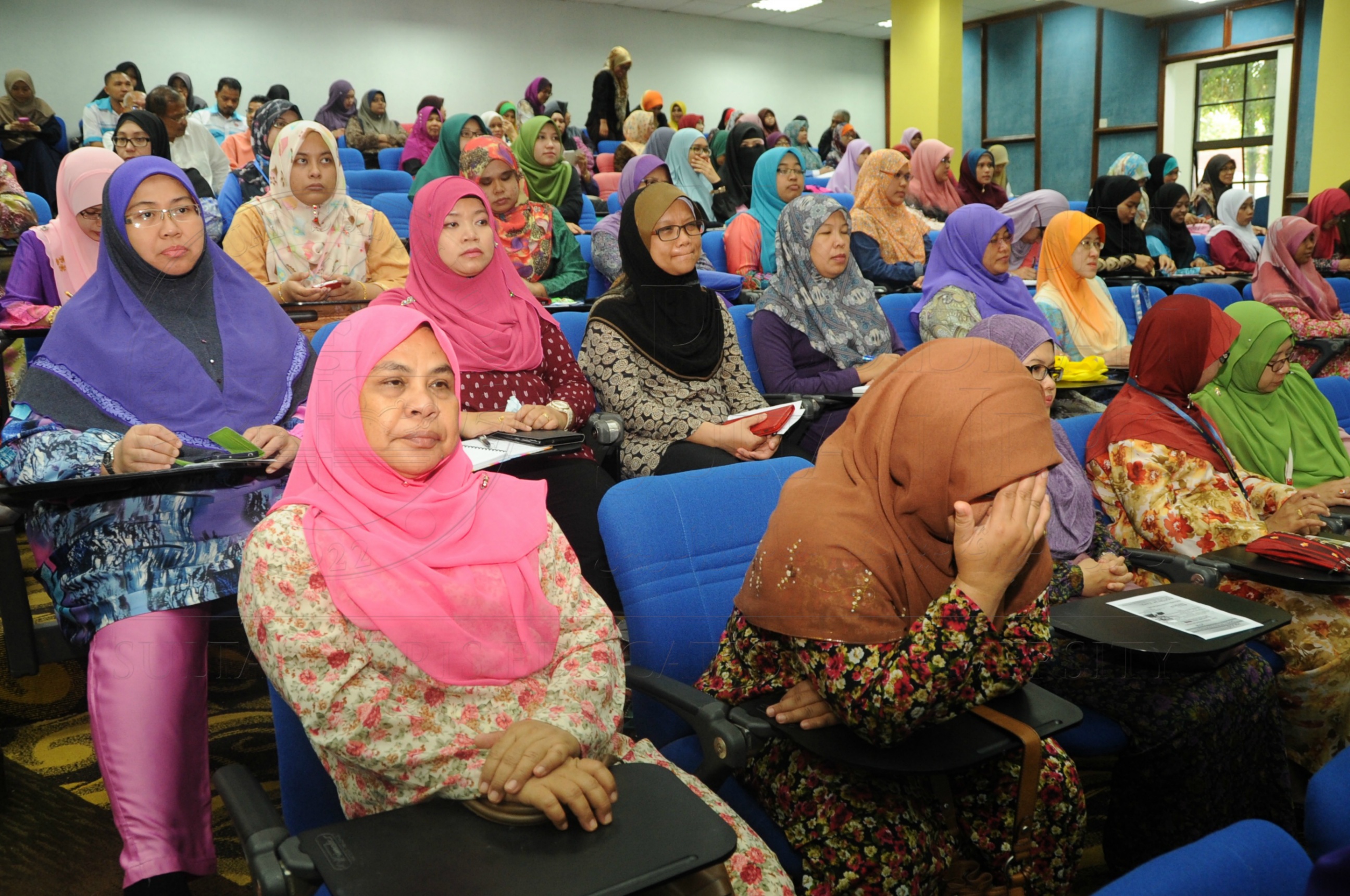 PRO 16 1 MAULIDUR HAS 7370